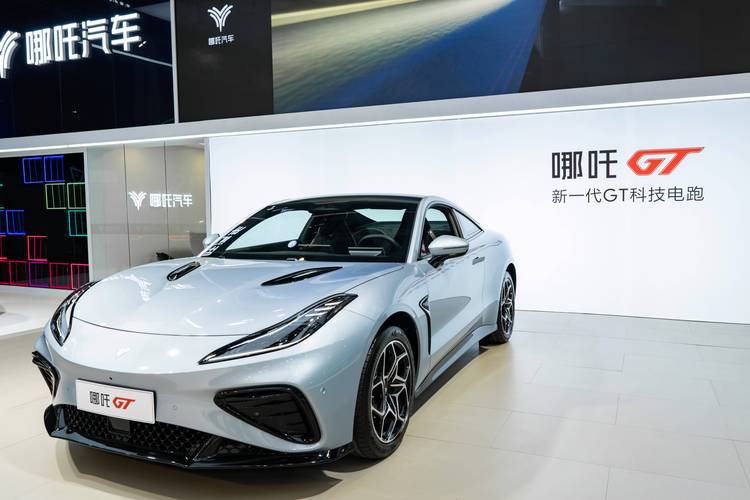 惠州惠阳区迪跃奇企业管理咨询哪吒汽车在智能汽车领域的表现，领途汽车在新能源汽车市场中的影响力